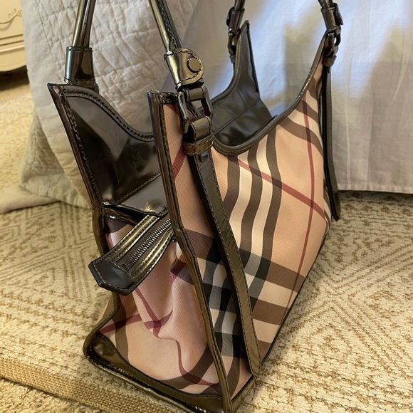 COPY - Authentic Burberry Tote AVAILABLE - Picture 3 of 5